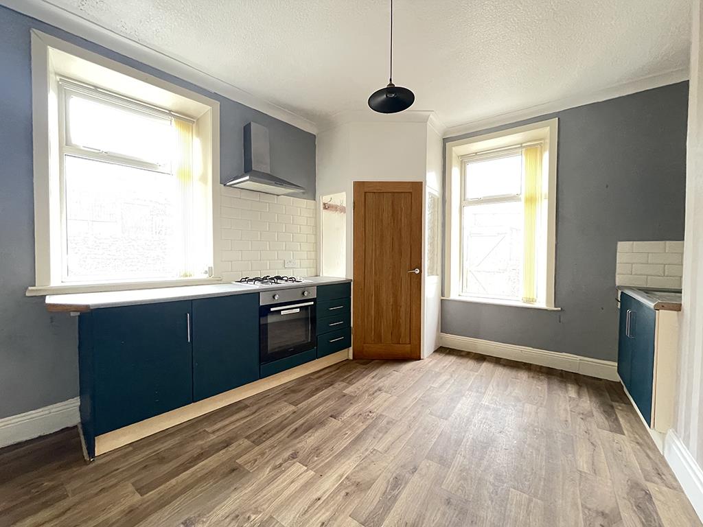 3 bedroom end terrace house For Sale in Barnoldswick - Kitchen
